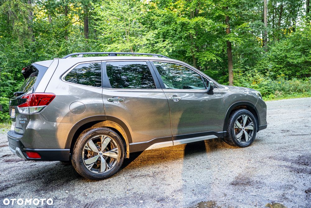 Subaru Forester 2.0i-L Platinum (EyeSight) Lineartronic - 3