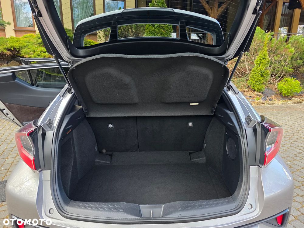 Toyota C-HR 1.8 Hybrid Neon Lime powered by JBL - 21