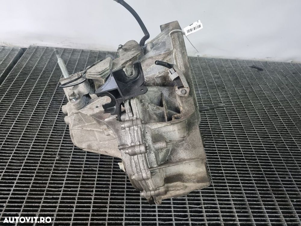 Cutie de viteze manuala Dacia Duster Facelift 1.2 TCE Benzina 2013 - 2018 125CP Manuala ... - 2