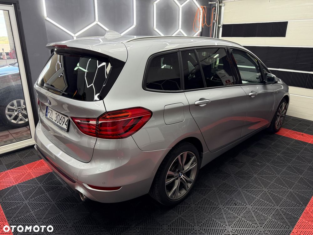 BMW Seria 2 220d xDrive Sport Line sport - 14