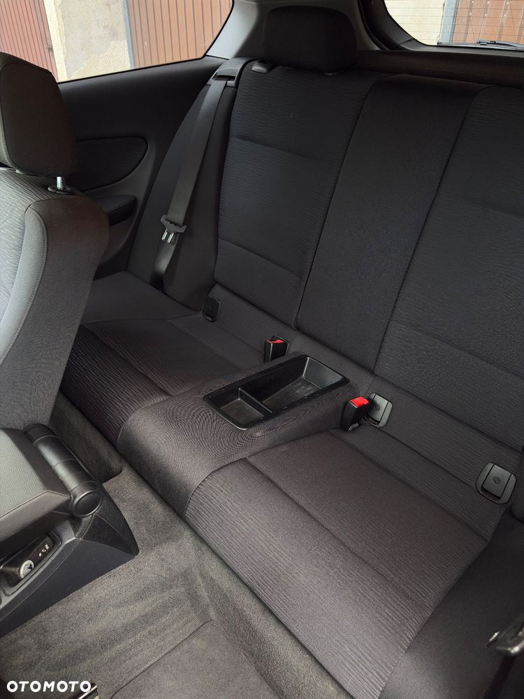 BMW Seria 1 116d - 14