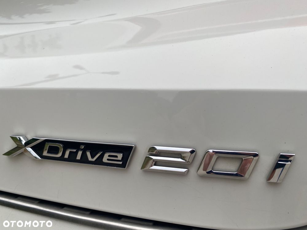 BMW X2 xDrive20i - 16