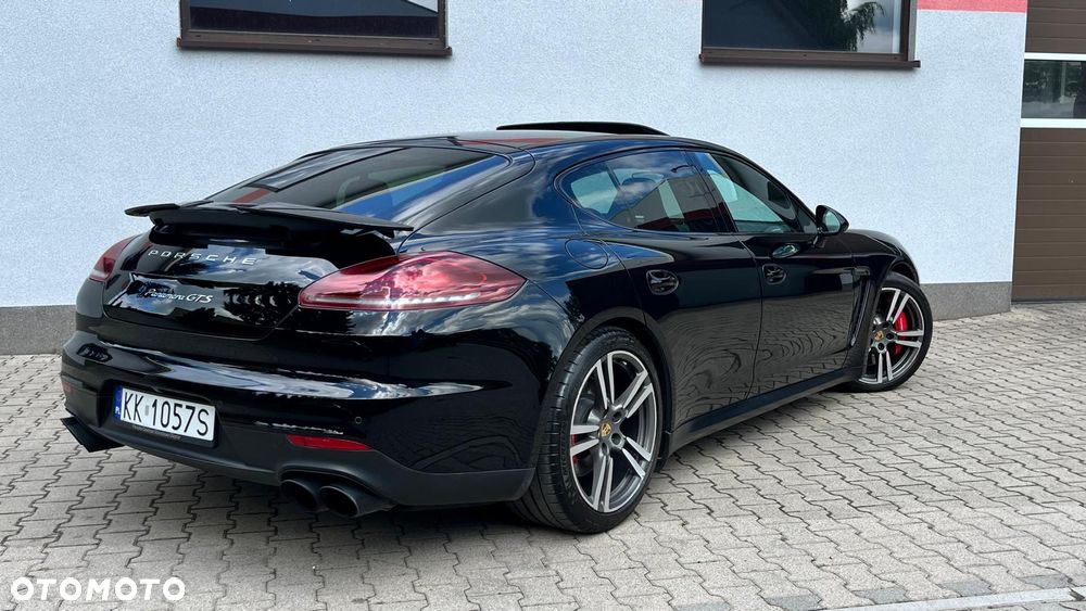 Porsche Panamera GTS PDK - 4