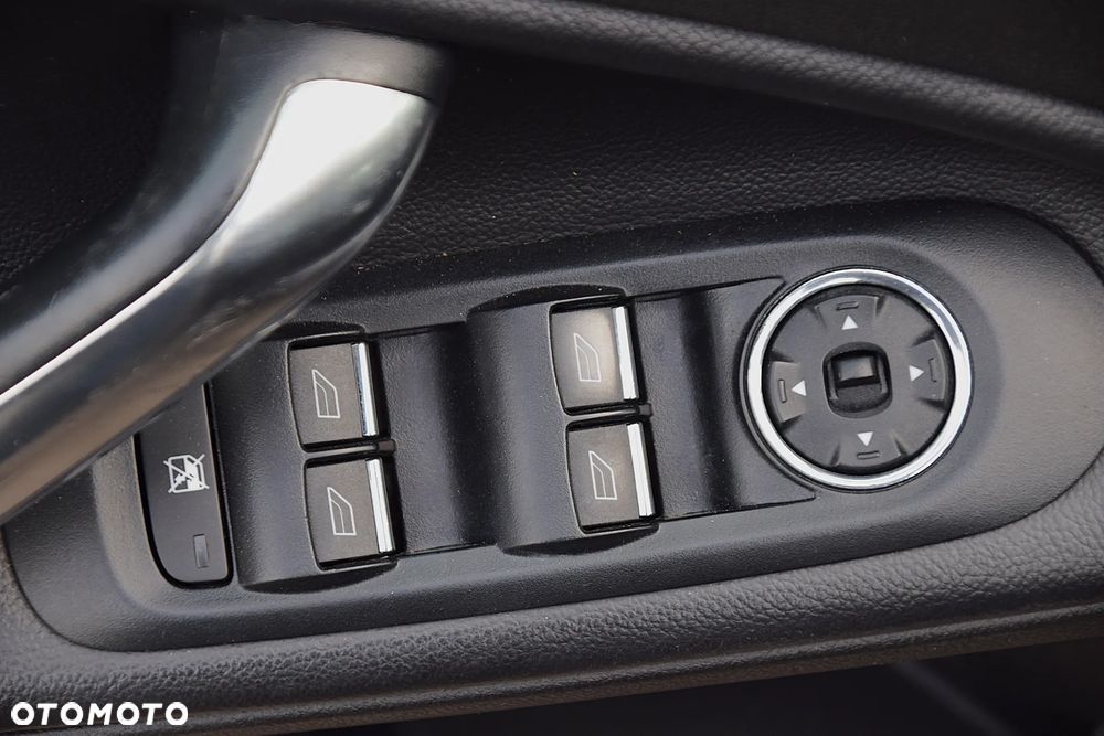 Ford Mondeo 2.0 Ghia X - 31