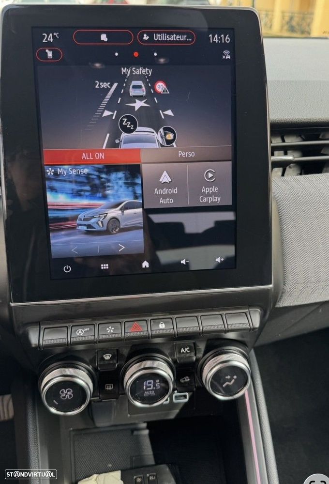 Renault Clio 1.0 TCe Techno Bi-Fuel - 22