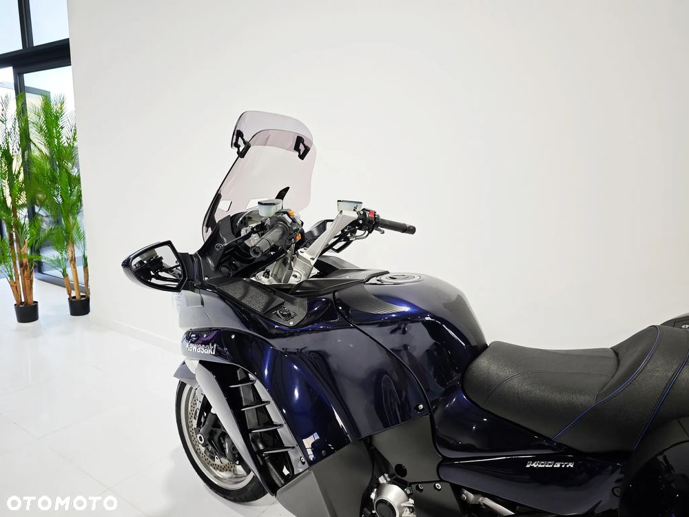 Kawasaki GTR - 22