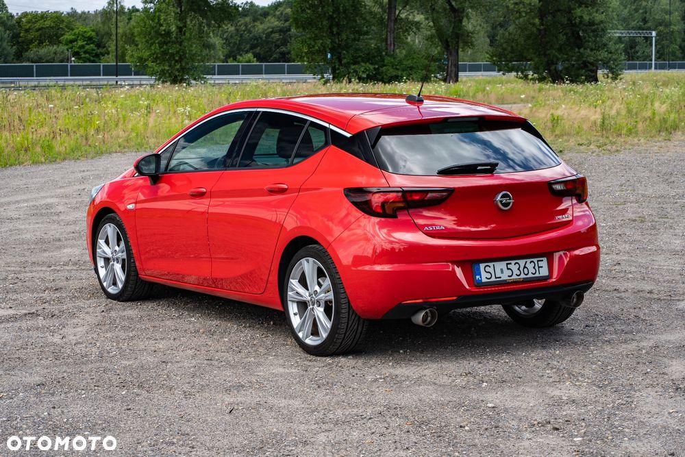 Opel Astra 1.6 T Dynamic S&S - 9