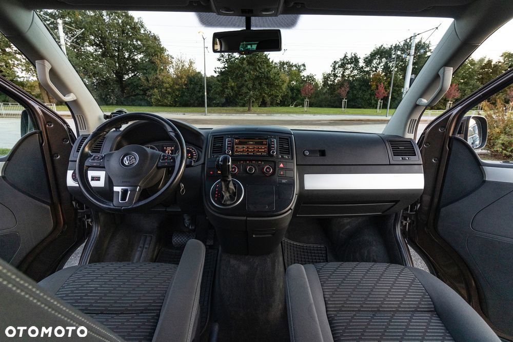 Volkswagen Multivan - 38