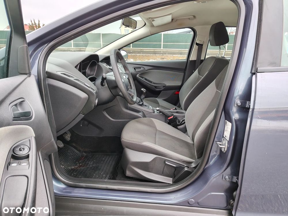 Ford Focus 1.6 Ambiente - 12