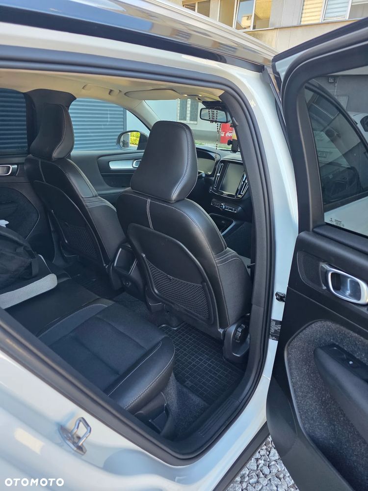 Volvo XC 40 D3 SCR Momentum - 11