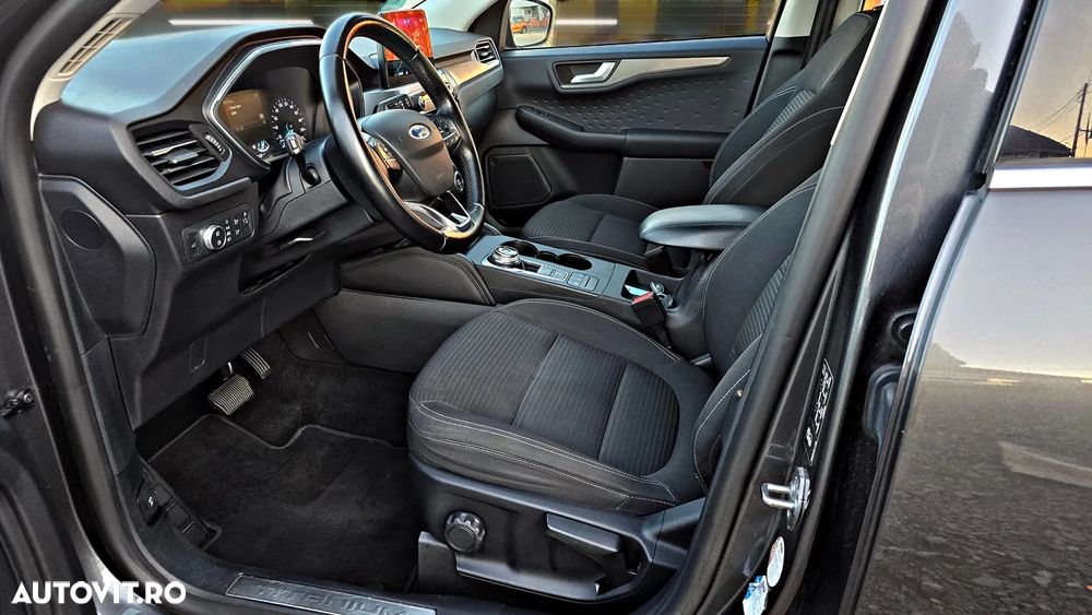 Ford Kuga 2.0 EcoBlue 4x4 Aut. TITANIUM - 6