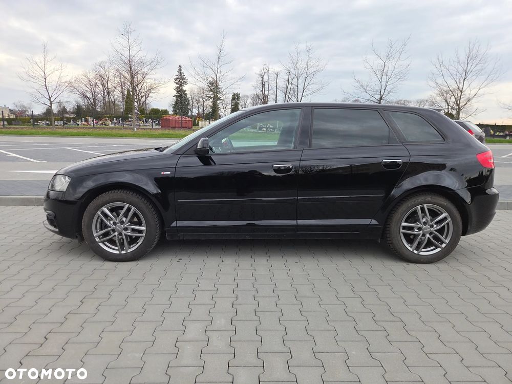 Audi A3 Sportback 1.6 Attraction - 4