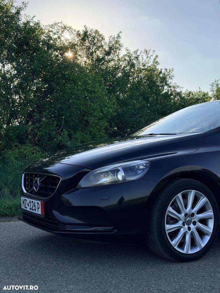 Volvo V40 D3 Geartronic Summum - 11
