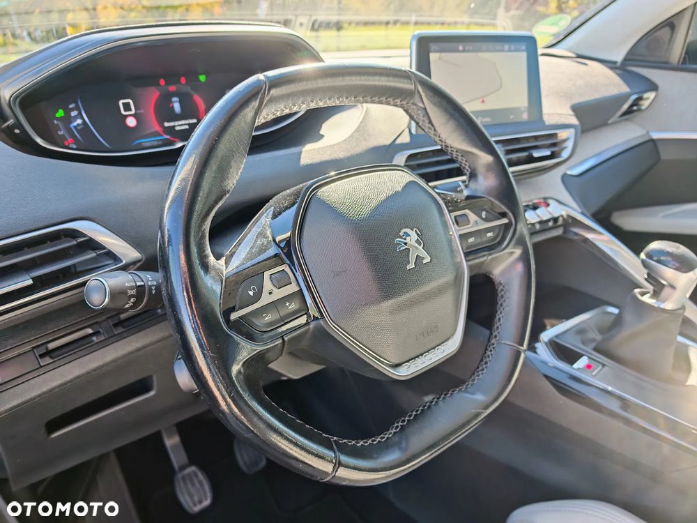 Peugeot 3008 - 18