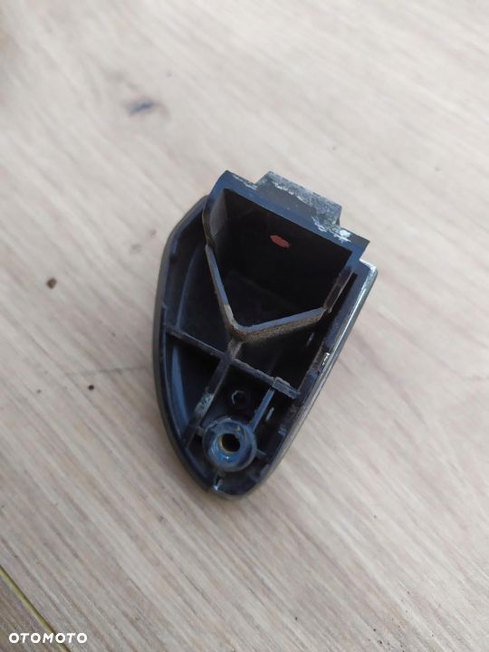 MERCEDES W211 E-KLASA ZAŚLEPKA WKŁADKI KLAMKI 189 - 9