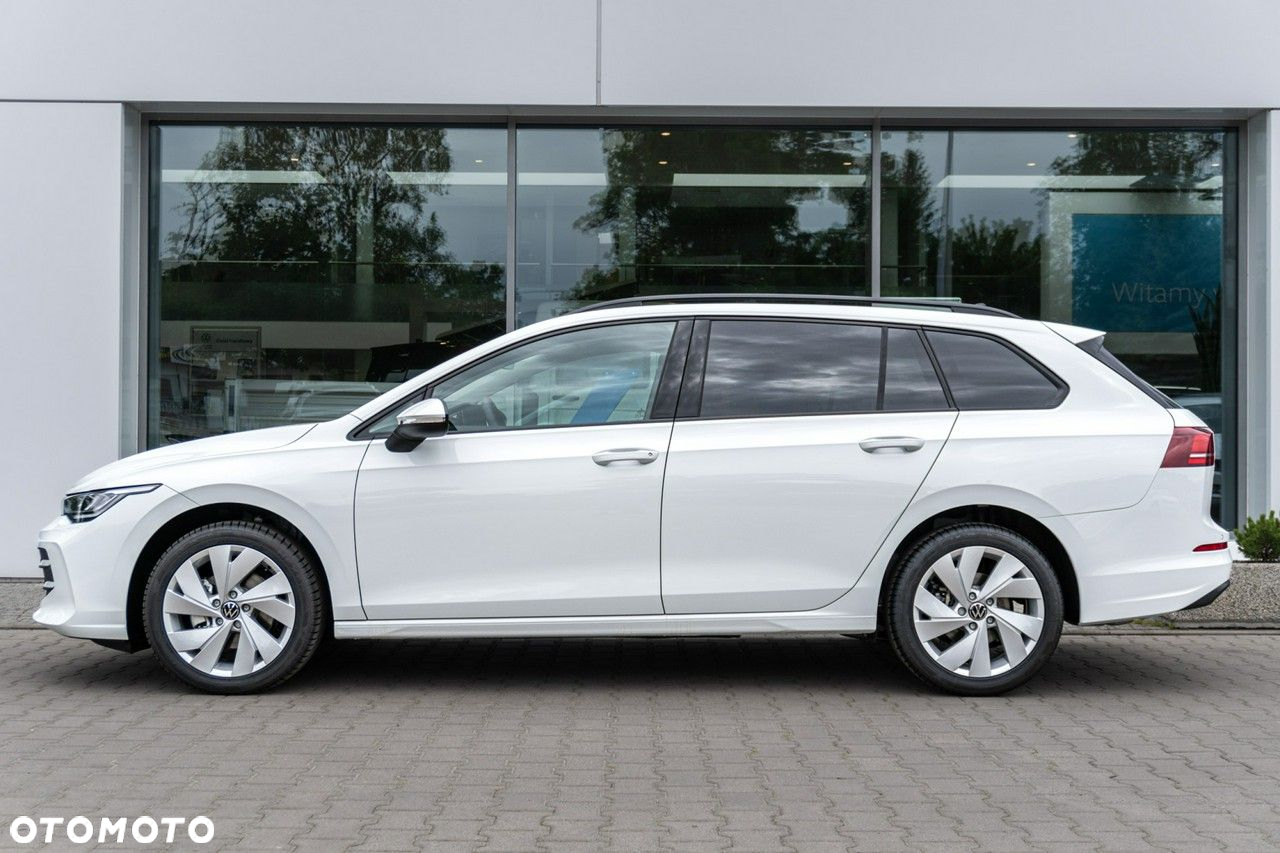 Volkswagen Golf - 8