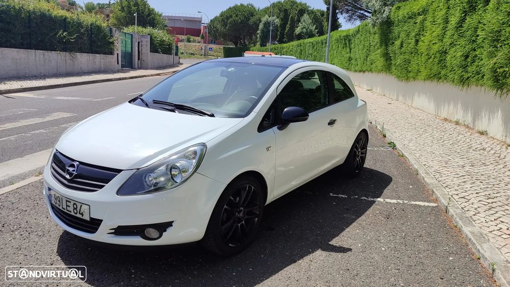 Opel Corsa 1.2 Black Edition - 1