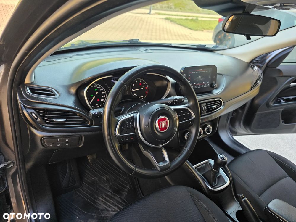 Fiat Tipo 1.0 T3 Garmin - 23