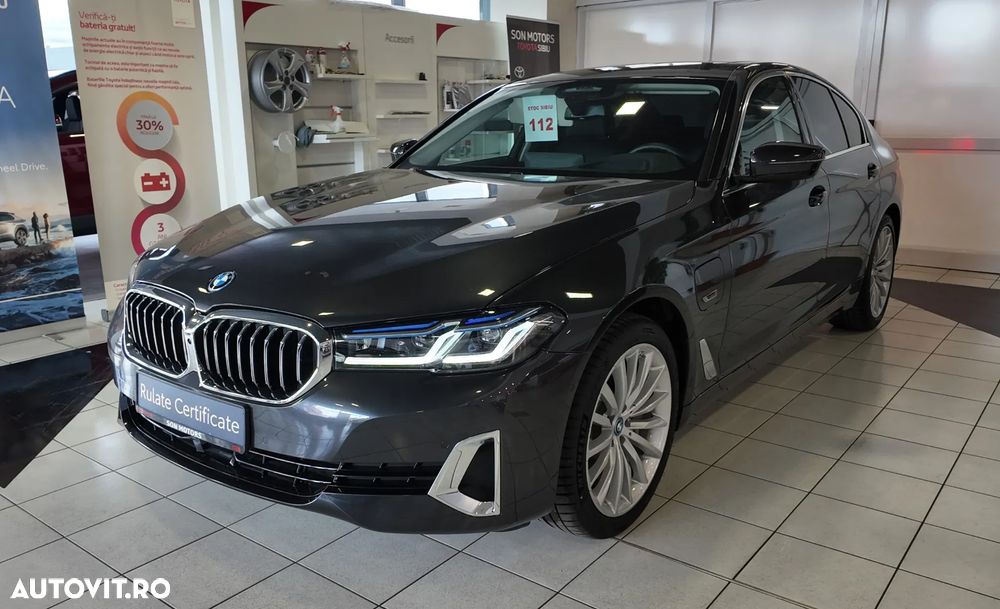 BMW Seria 5 530e xDrive Aut. Luxury Line - 3