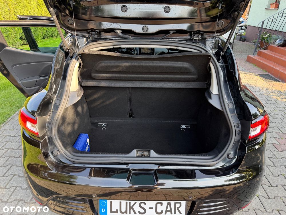 Renault Clio 1.2 16V 75 Limited - 23