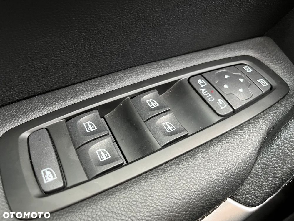 Renault Kadjar BLUE dCi 115 EDC INTENS - 24