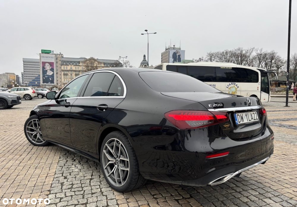 Mercedes-Benz Klasa E 200 4-Matic AMG - 4