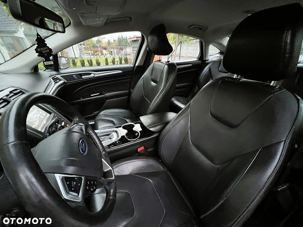 Ford Fusion 2.0 EcoBoost Titanium - 10
