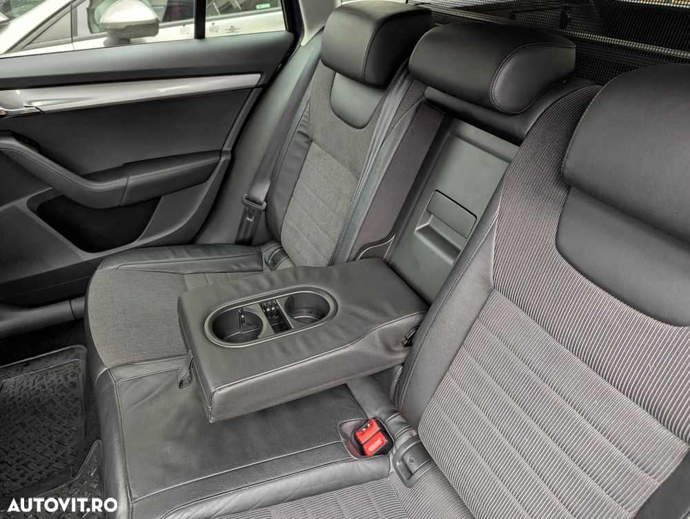 Skoda Octavia Combi 2.0 TDI Green tec Elegance - 18