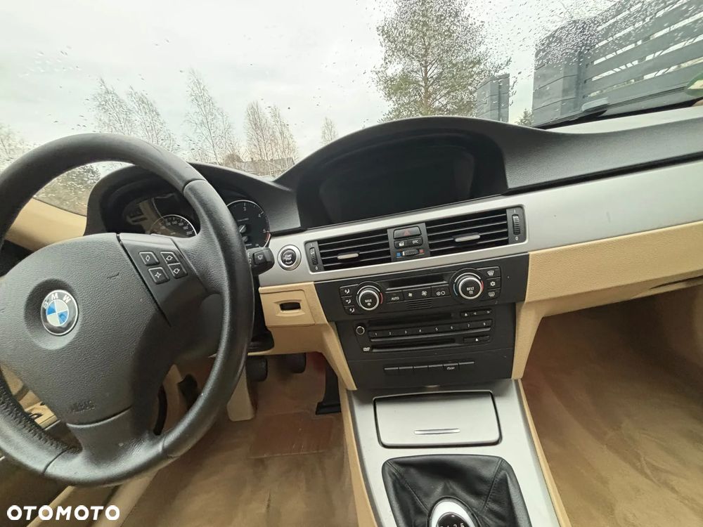 BMW Seria 3 320d - 9