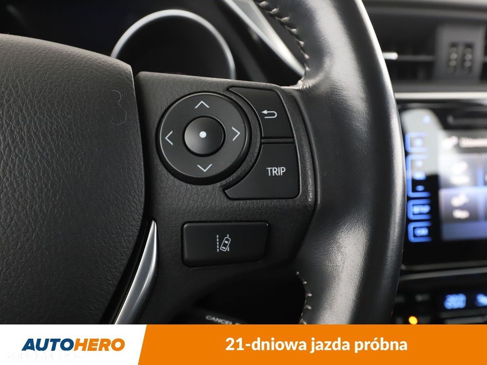 Toyota Auris - 31