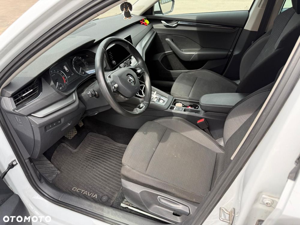 Skoda Octavia 2.0 TDI Drive DSG - 8