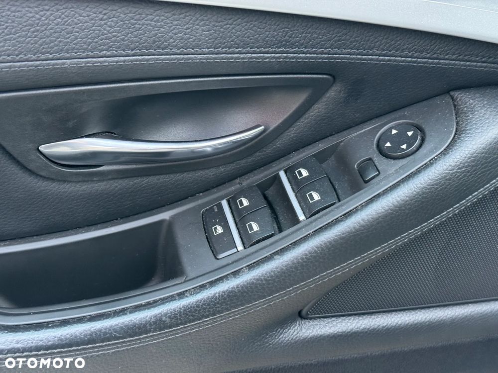BMW Seria 5 520d - 11