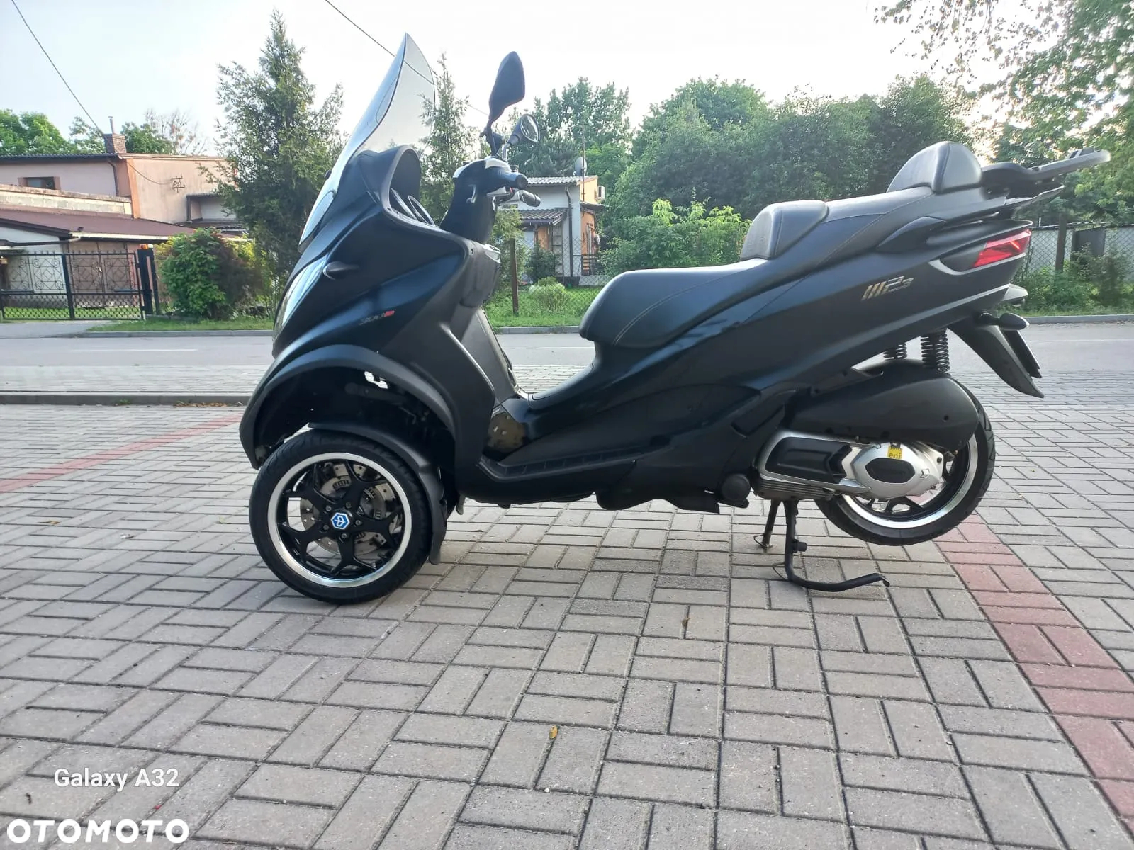 Piaggio MP-3 - 3