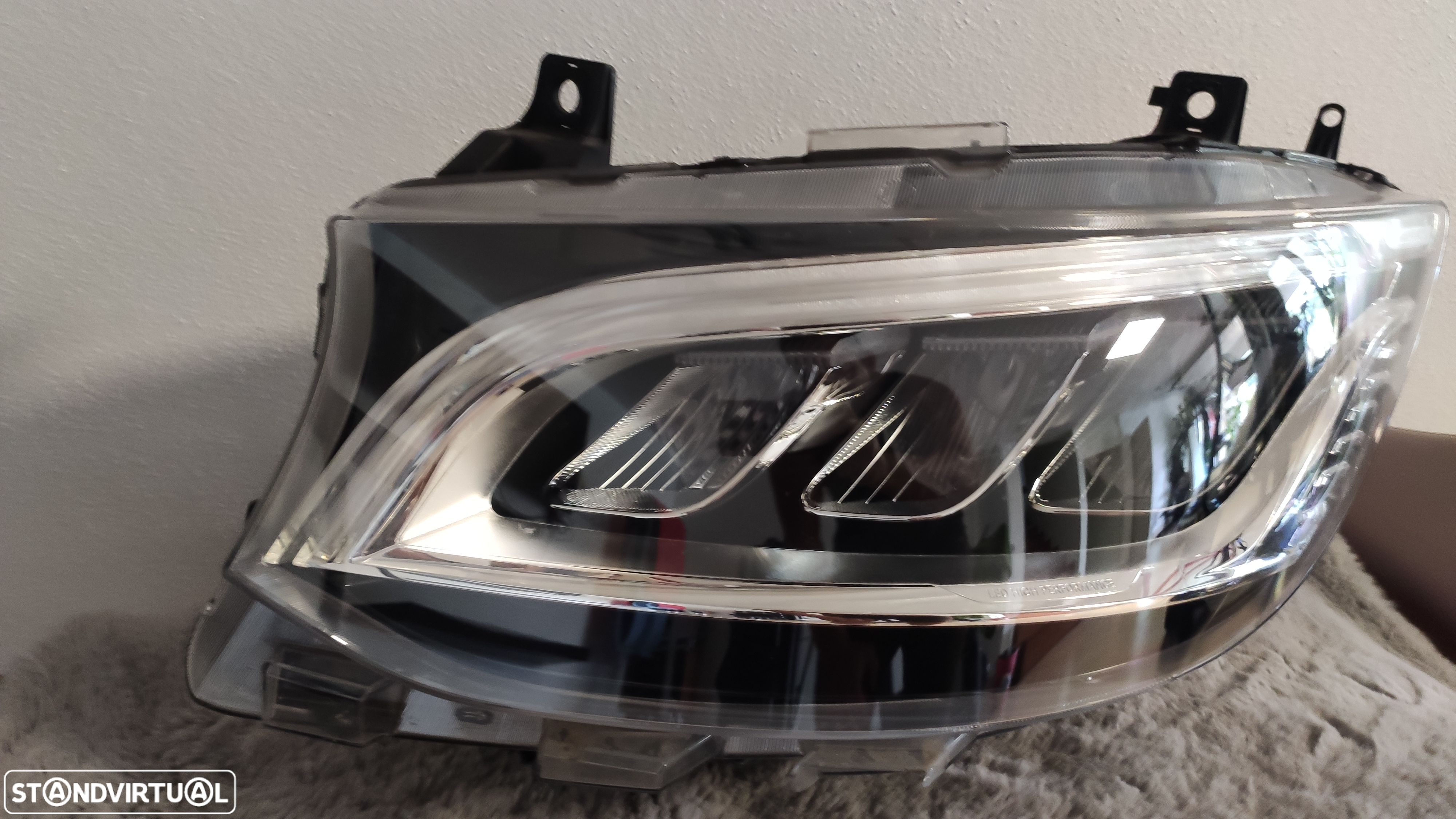 farol esquerdo Mercedes Sprinter w910 full Led - 2