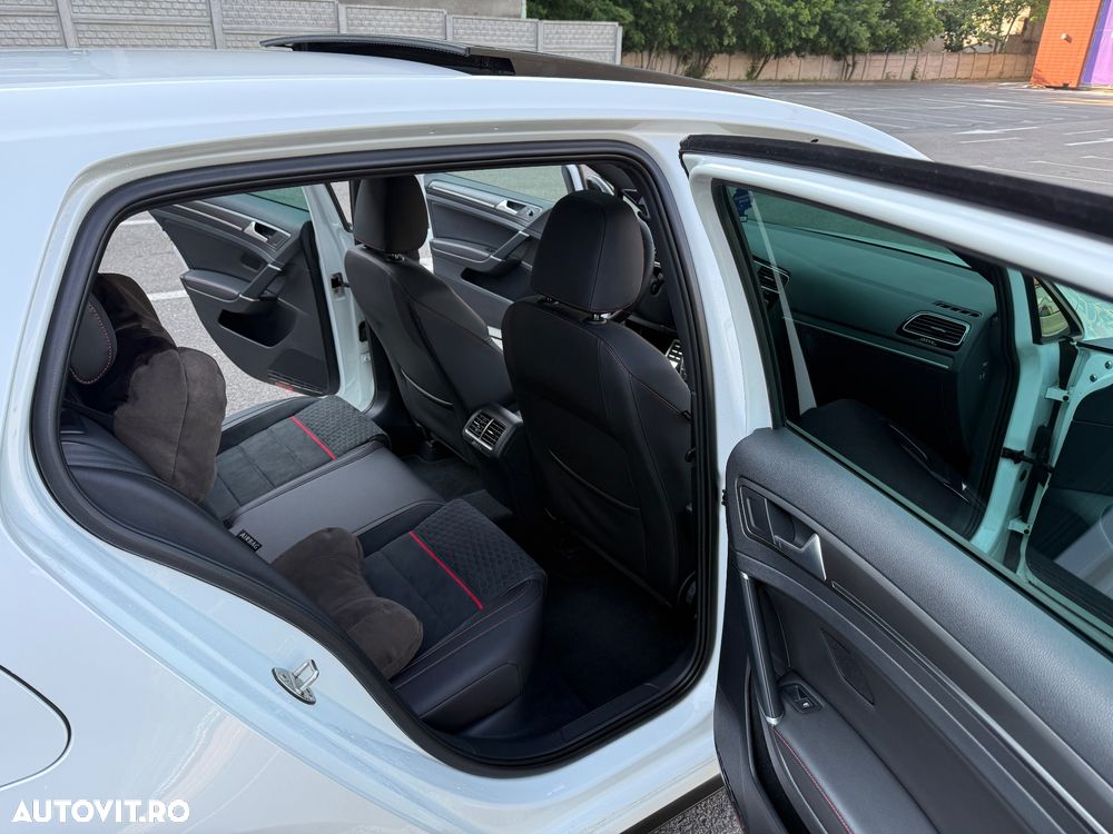 Volkswagen Golf 2.0 TSI DSG GTI Performance - 24