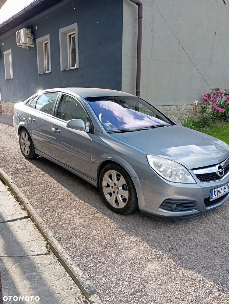 Opel Vectra 1.9 CDTI Cosmo - 1