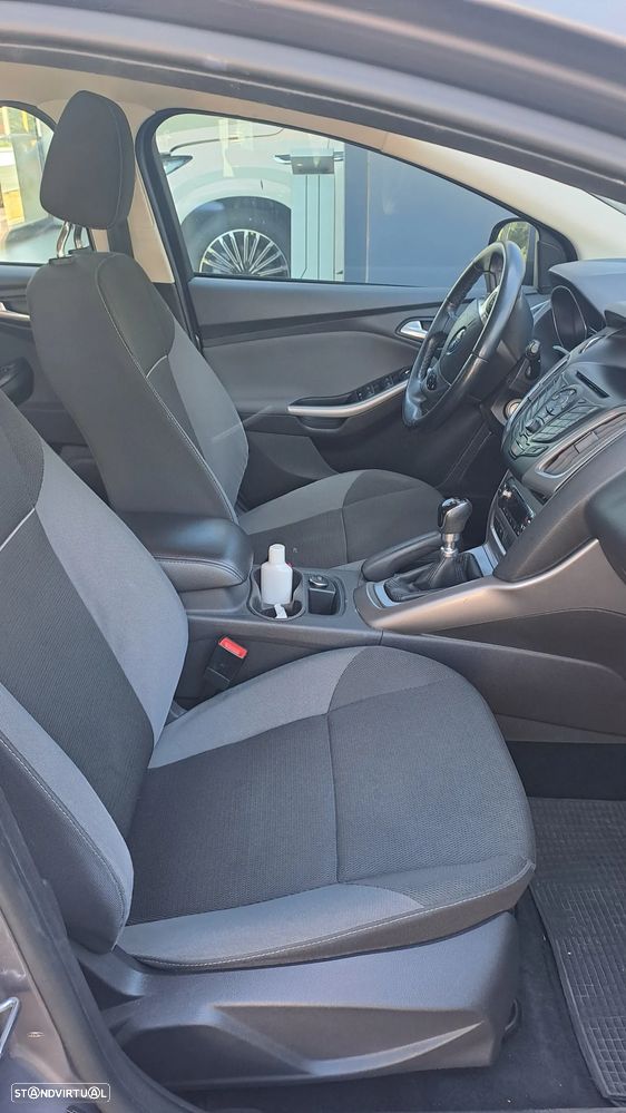 Ford Focus - 10