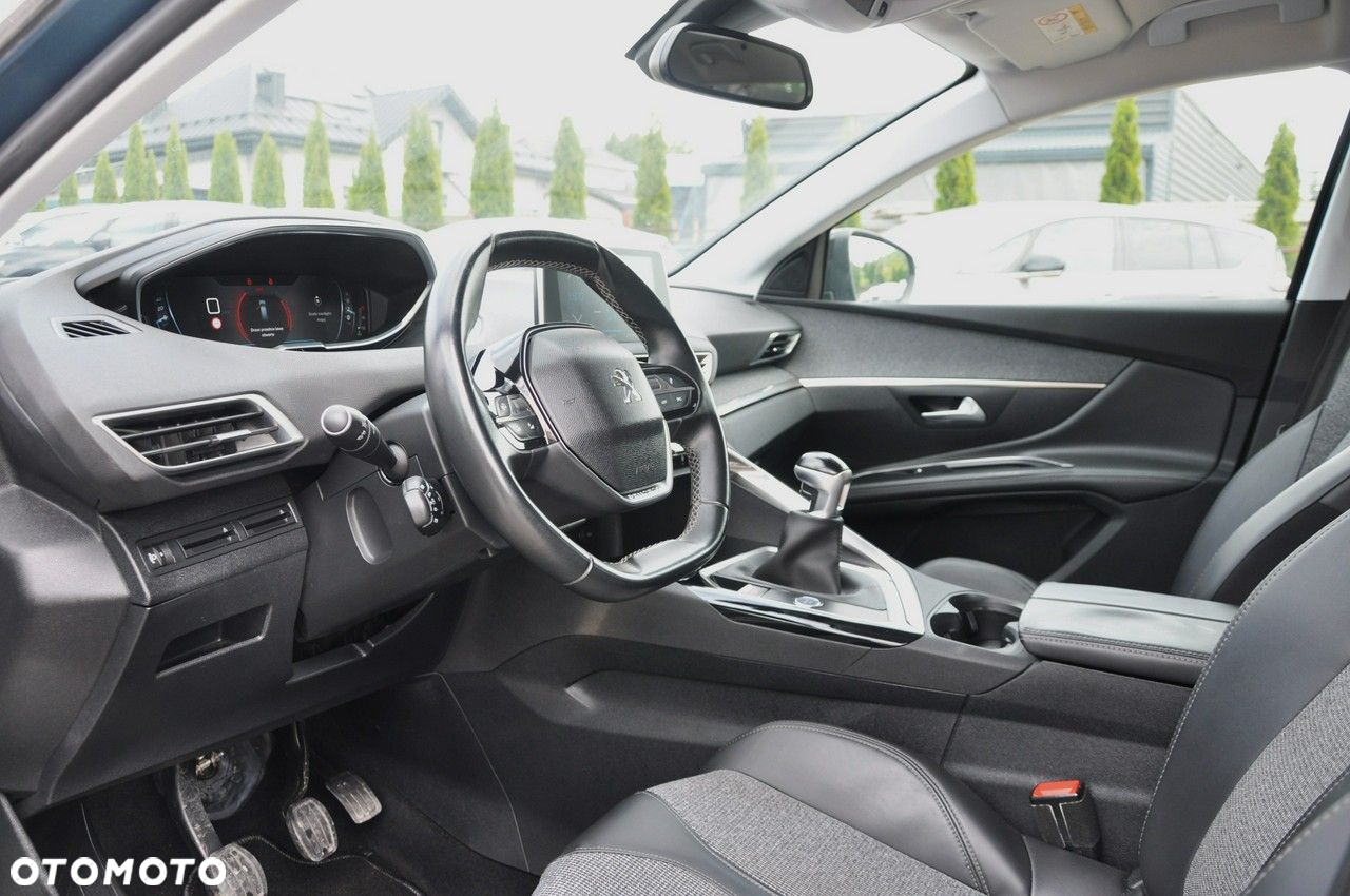 Peugeot 5008 HDI 115 Allure - 11