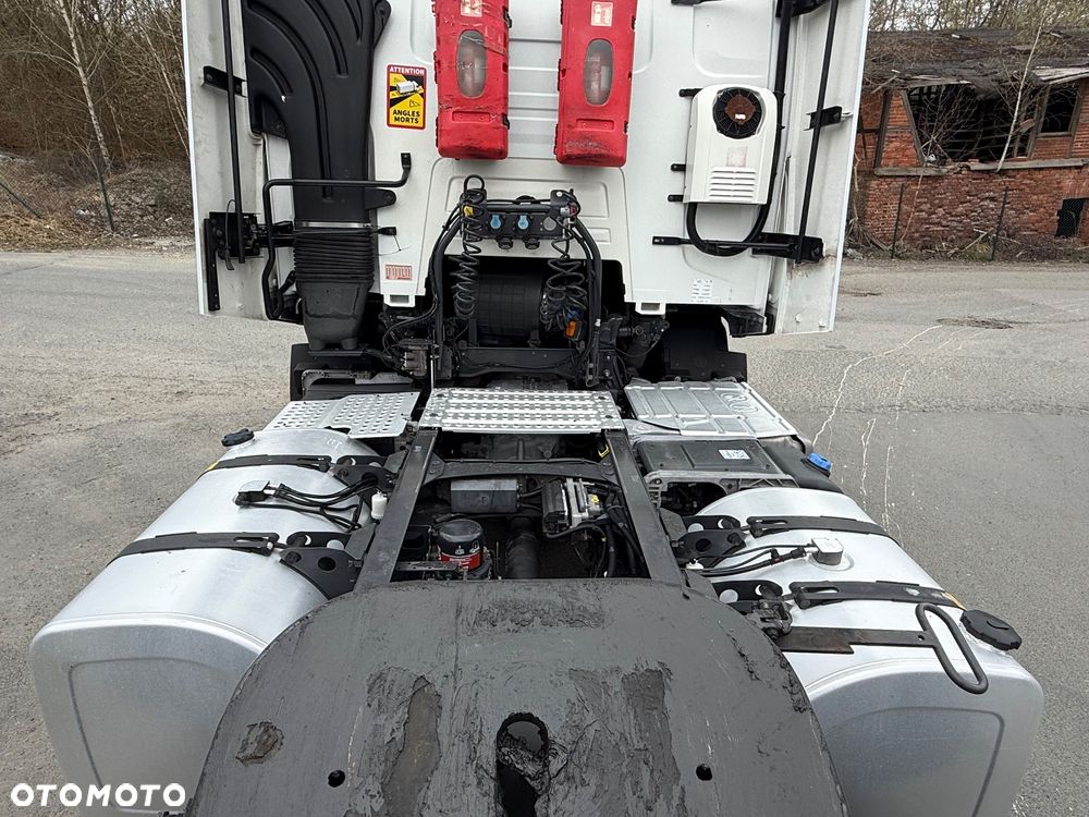 Renault T480 *SLEPPER CAB* KLIMA POSTOJOWA* LODÓWKA* 315/70* 2 BAKI* Z Francji - 9