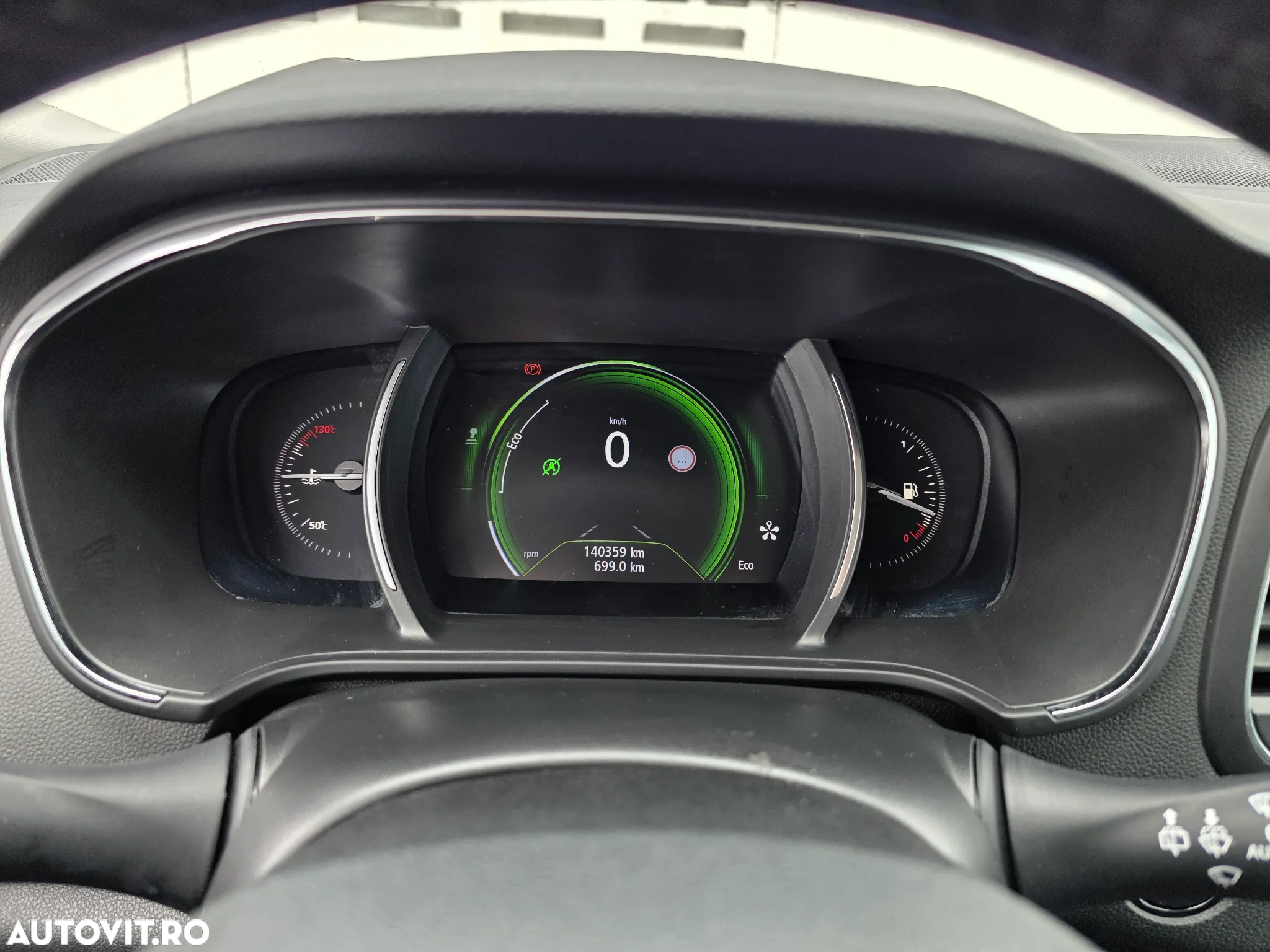 Renault Megane ENERGY TCe 130 INTENS - 13