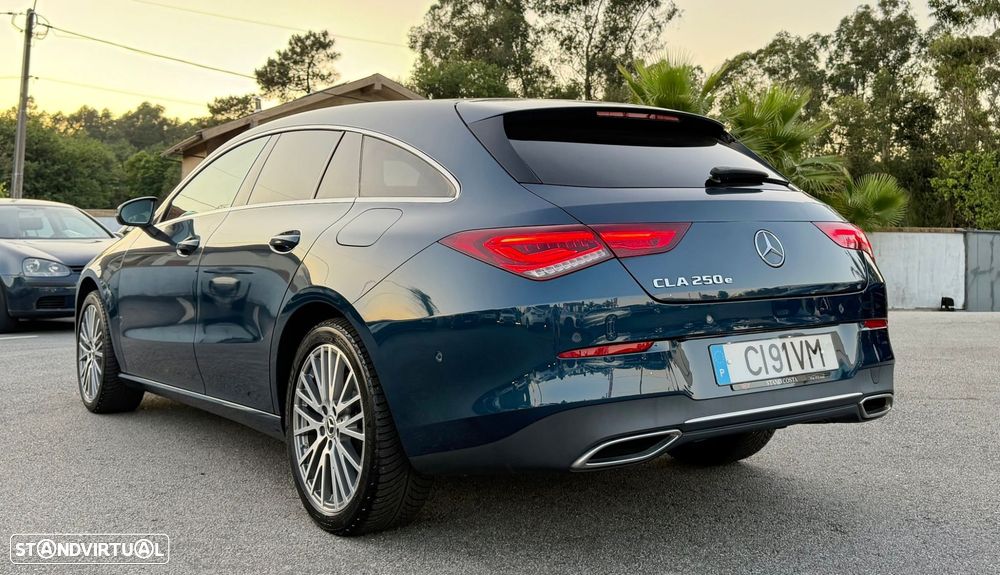 Mercedes-Benz CLA 250 e Shooting Brake Style Plus - 4