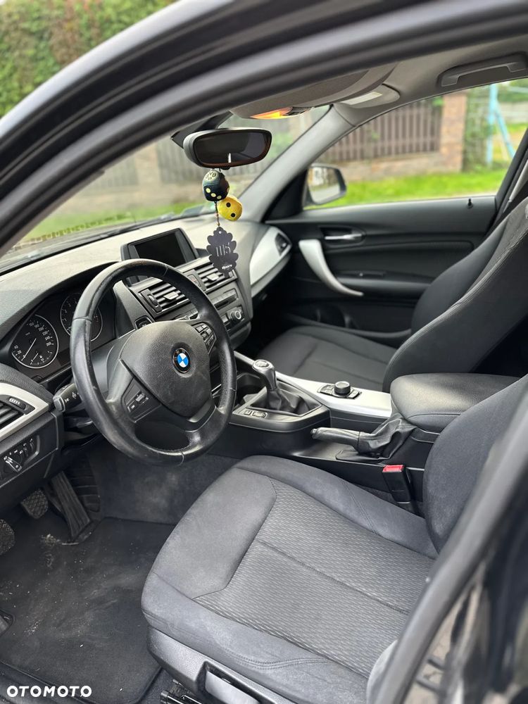 BMW Seria 1 114i - 8