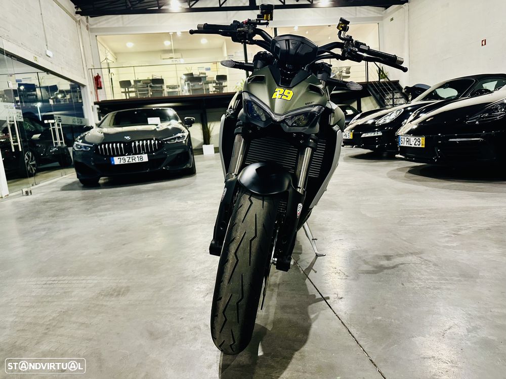 Ducati Streetfighter V2 - 3