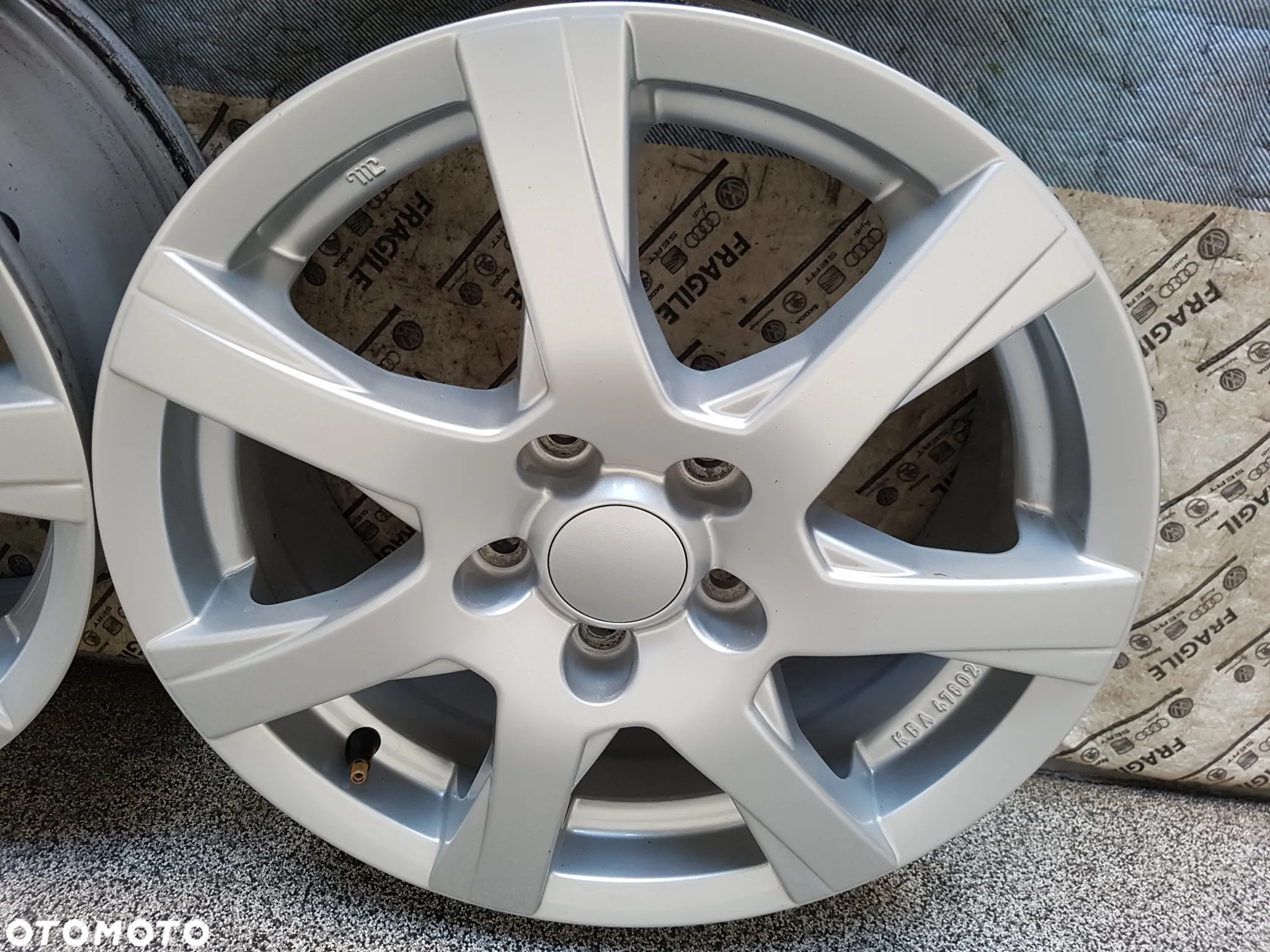 FELGI ALU VW GOLF V VI VII TOURAN T-ROC CADDY SKODA OCTAVIA 5x112 6,5JX16 ET50 - 16