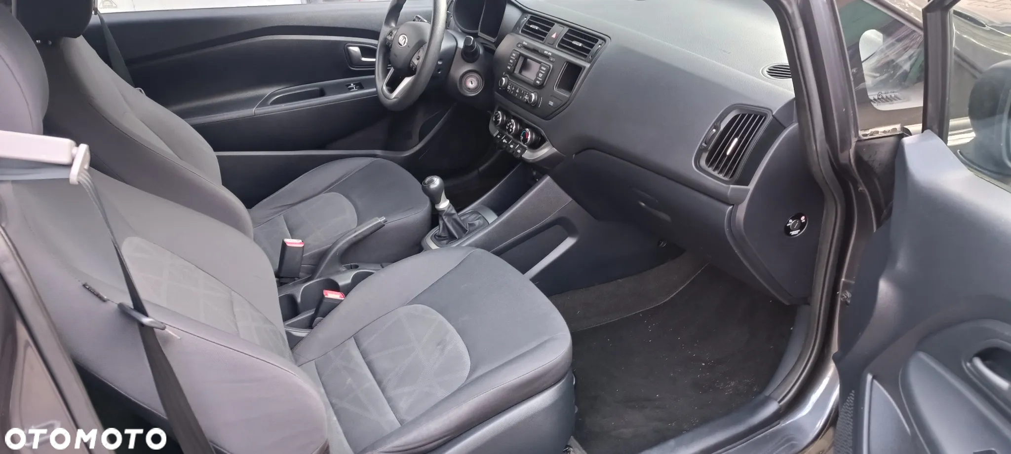 Kia Rio 1.2 Attract - 12