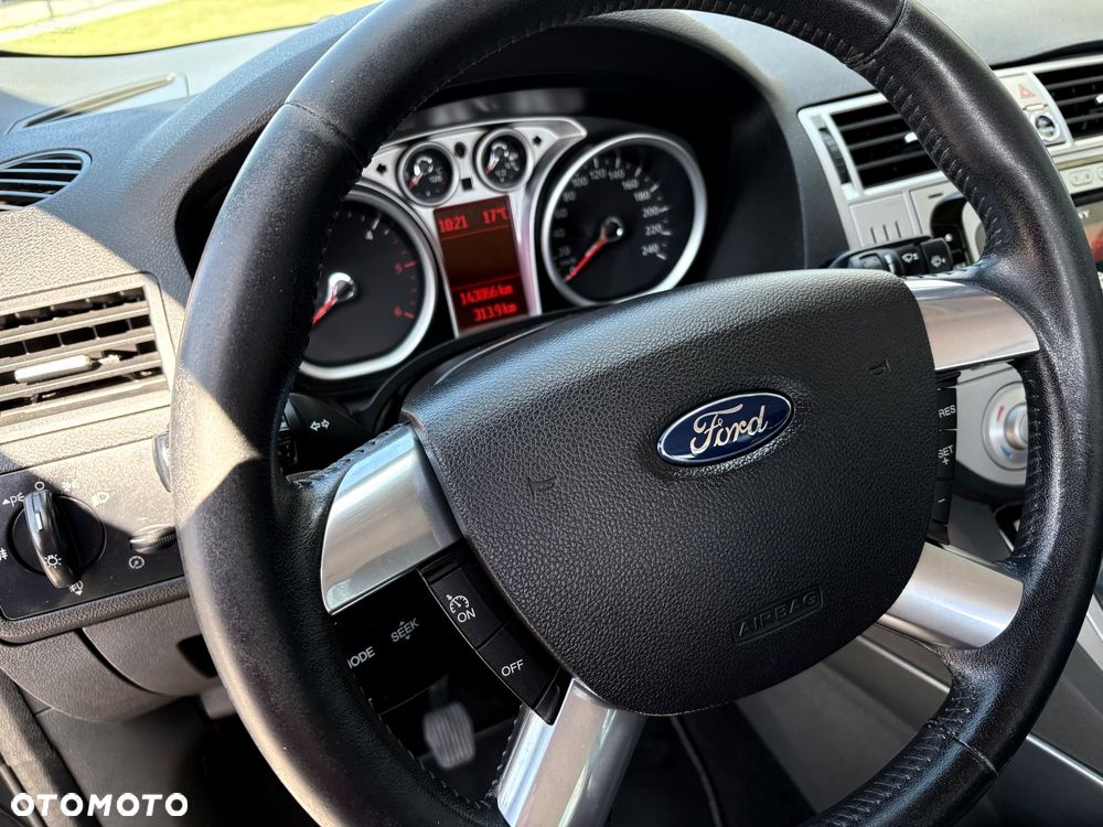 Ford Kuga 2.0 TDCi Titanium - 24