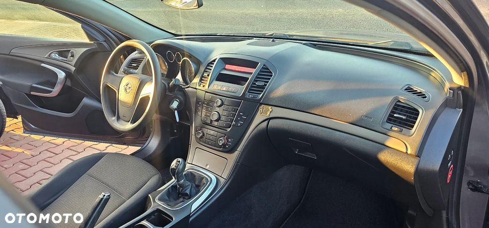Opel Insignia - 10