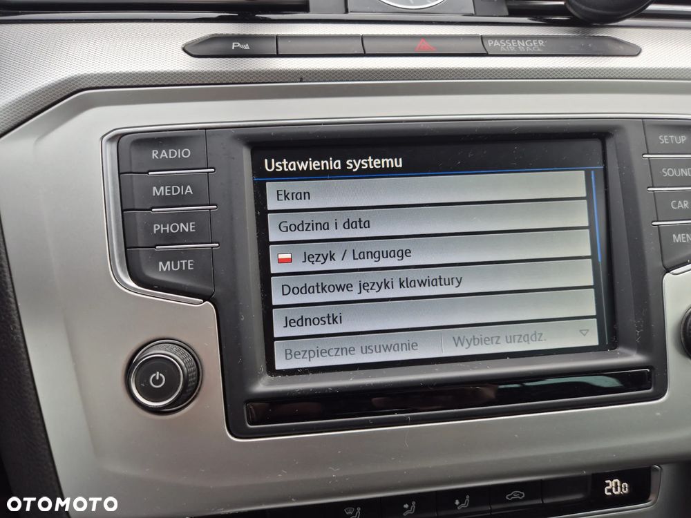 Volkswagen Passat 2.0 TDI (BlueMotion Technology) Highline - 21