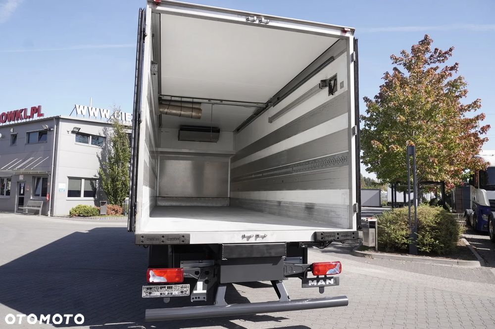 MAN TGX 26.500 E6 XXL / Schmitz 19 palet / Thermoking / oś skrętna_203562 - 6