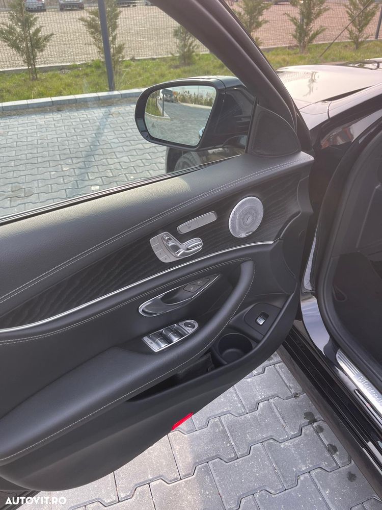 Mercedes-Benz E 300 4MATIC Aut. - 8